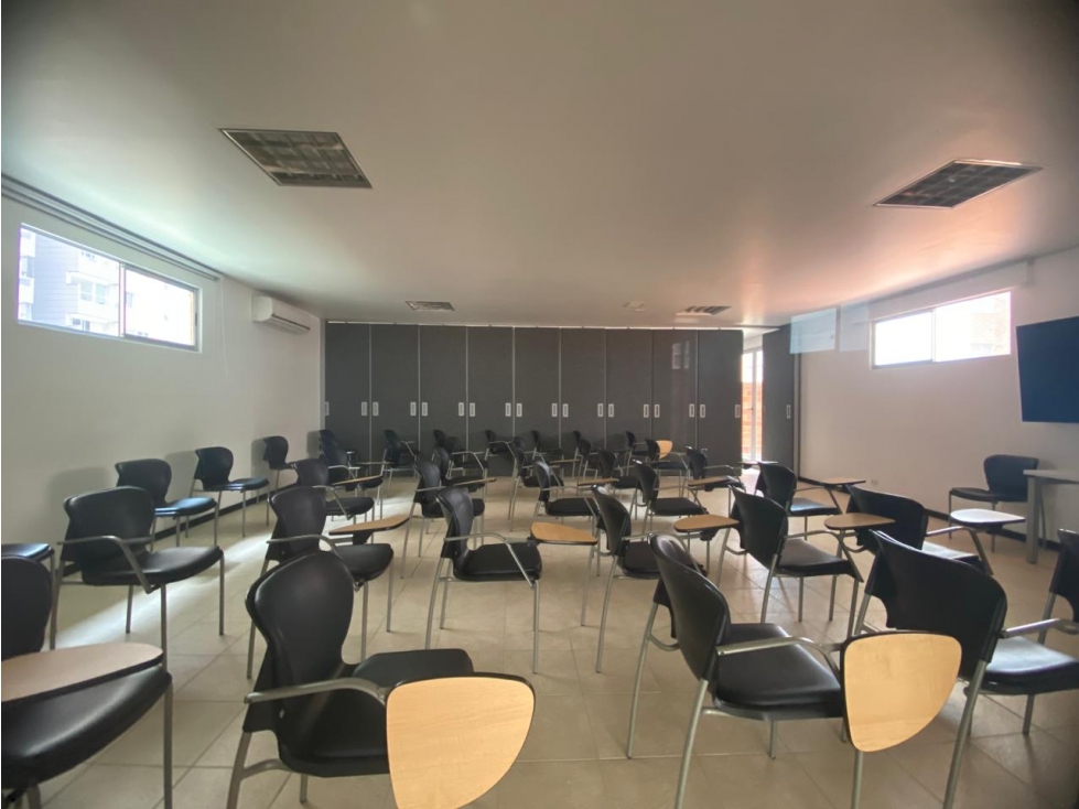 Arriendo Oficina en el Poblado ciudad del Rio — foto 2
