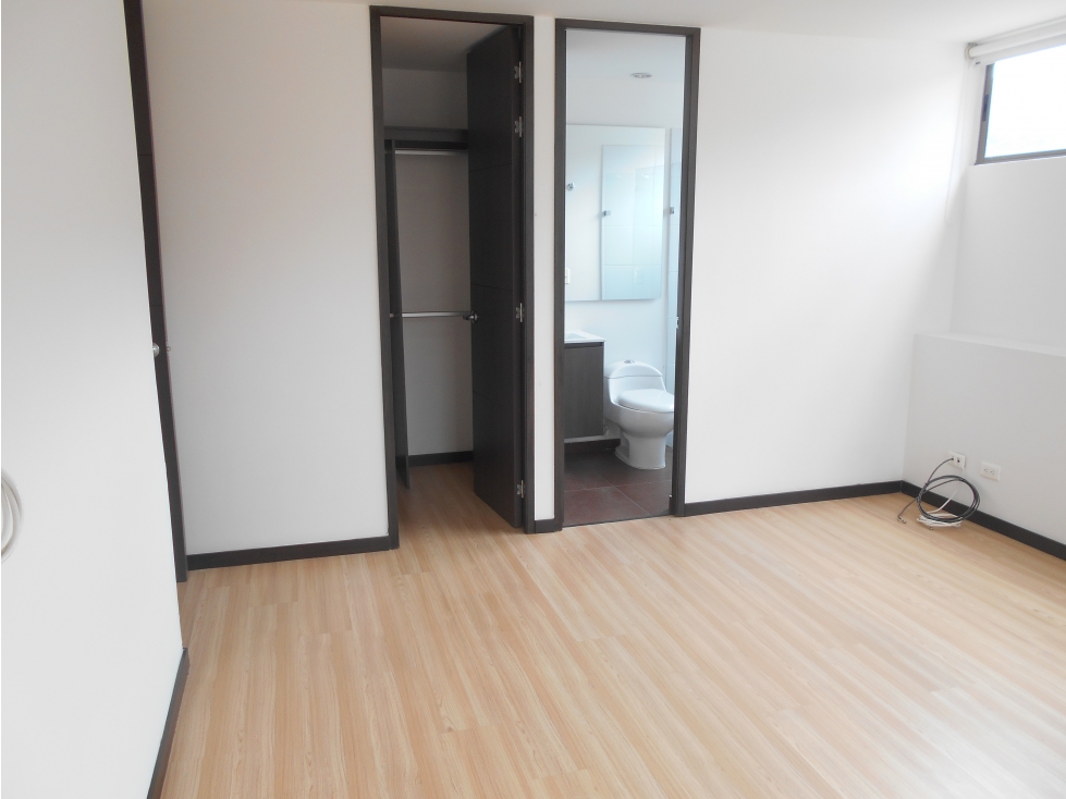 Apartamento en Arriendo Sector Padre Marianito — foto 5
