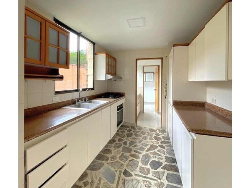 Apartamento en Arriendo Transversal Inferior Medellín — foto 3