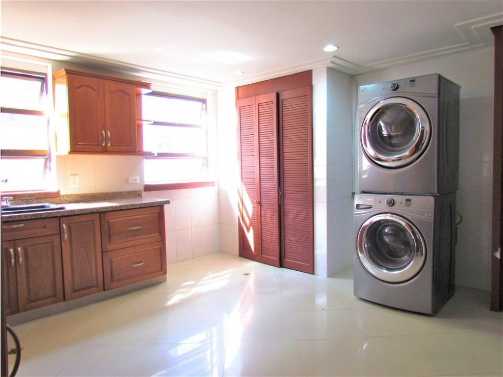 Apartamento en Arriendo El Poblado Medellín — foto 5