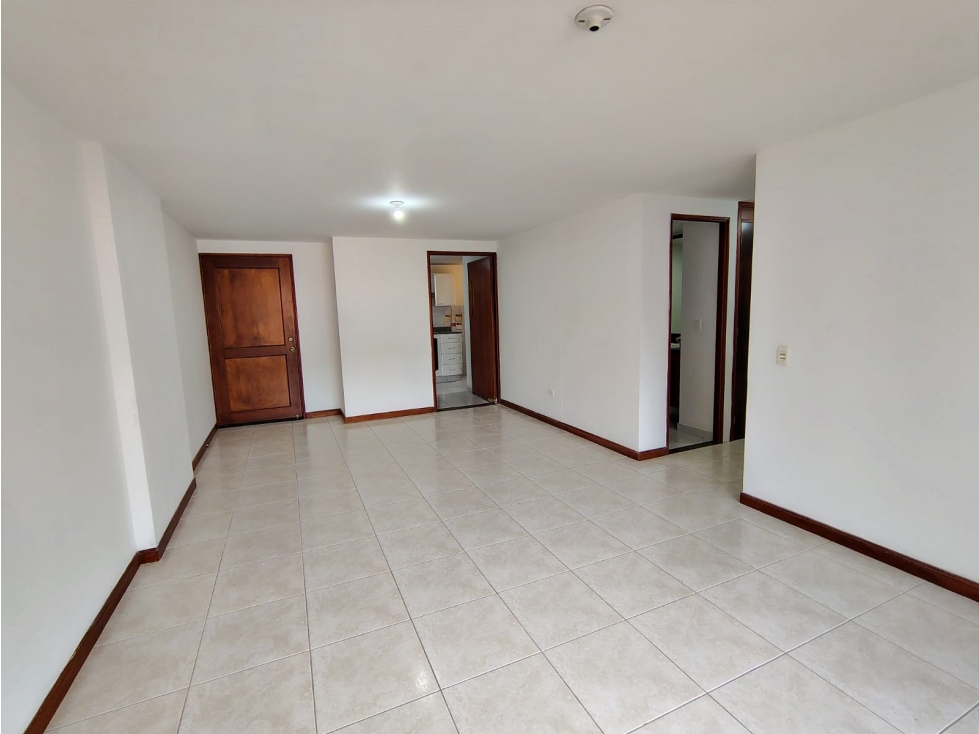 Apartamento en arriendo sector Los Gonzalez — foto 2