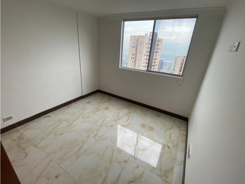 Apartamento en arriendo Altos del poblado — foto 4