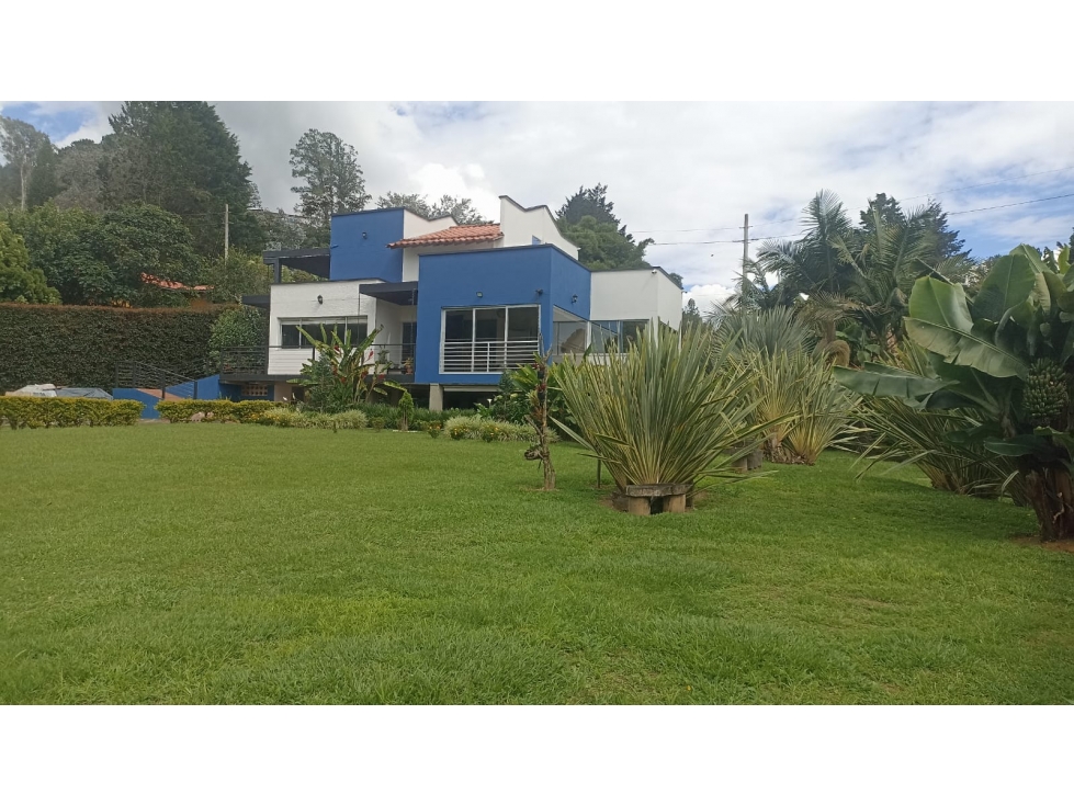 Casa finca en arriendo en Guarne - 1