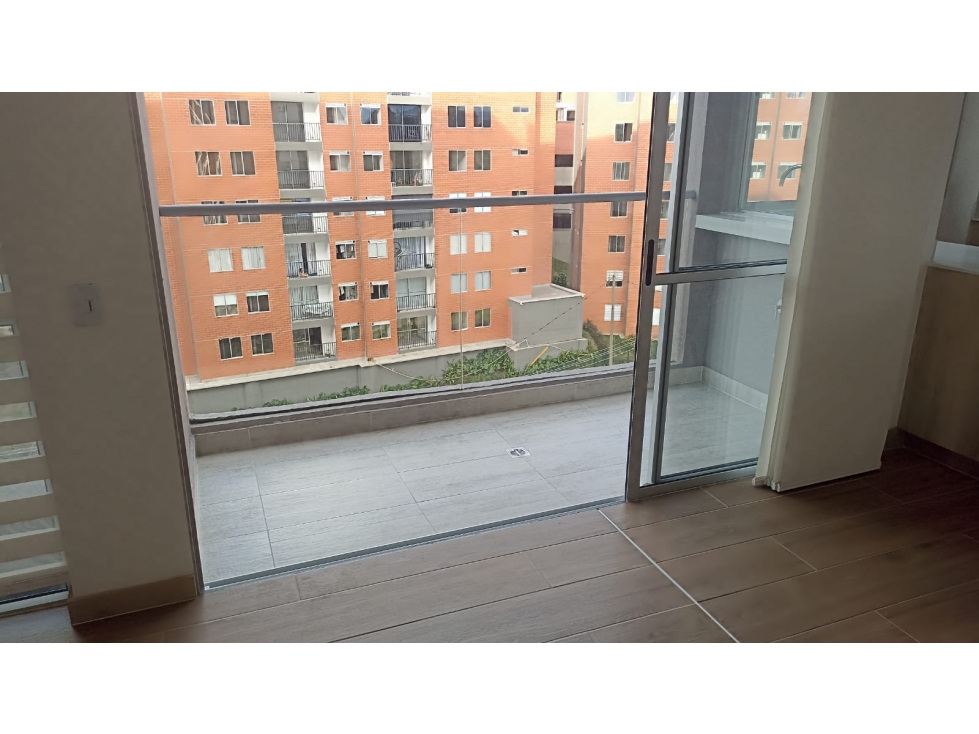 Apartamento en arriendo en Rionegro- los colegios — foto 2