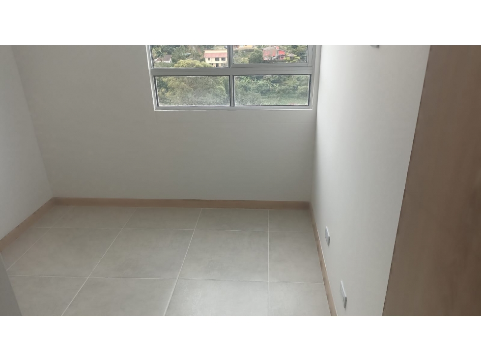 Apartamento en arriendo en Rionegro sector los colegios — foto 2
