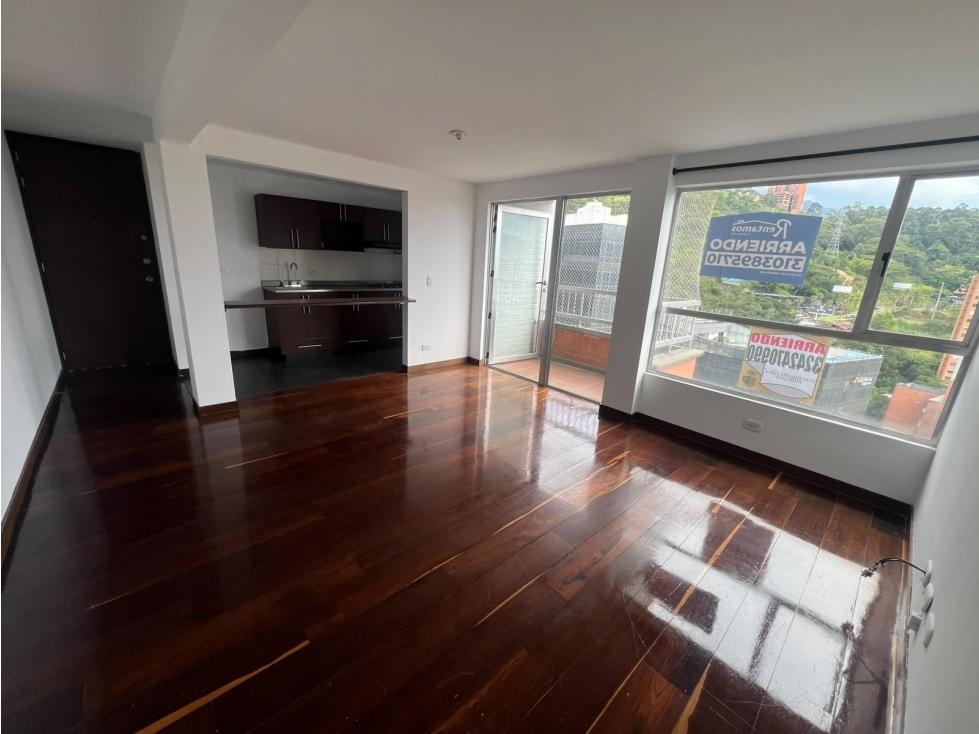 Apartamento en Arriendo Loma de San Julián Medellín — foto 5
