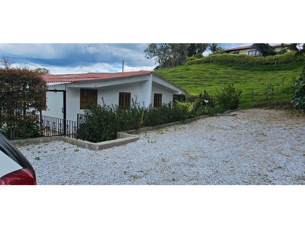 Casa campestre en arriendo en Llanogrande