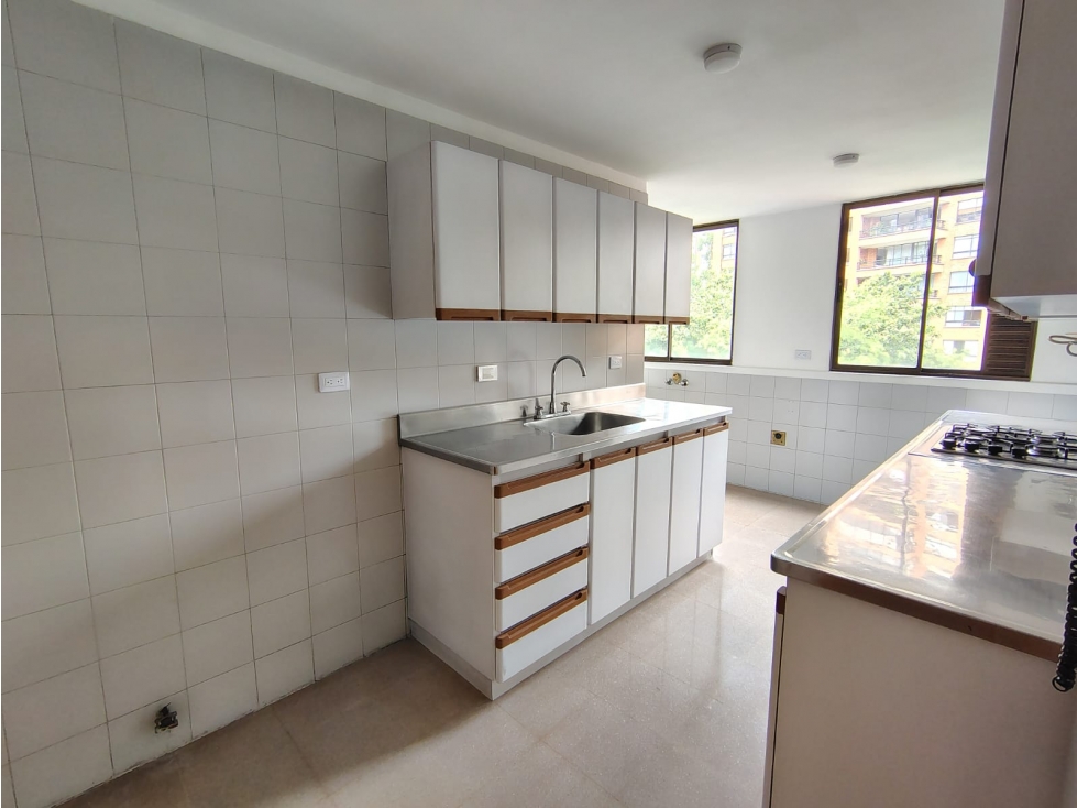 Apartamento en arriendo sector Milla de Oro — foto 5