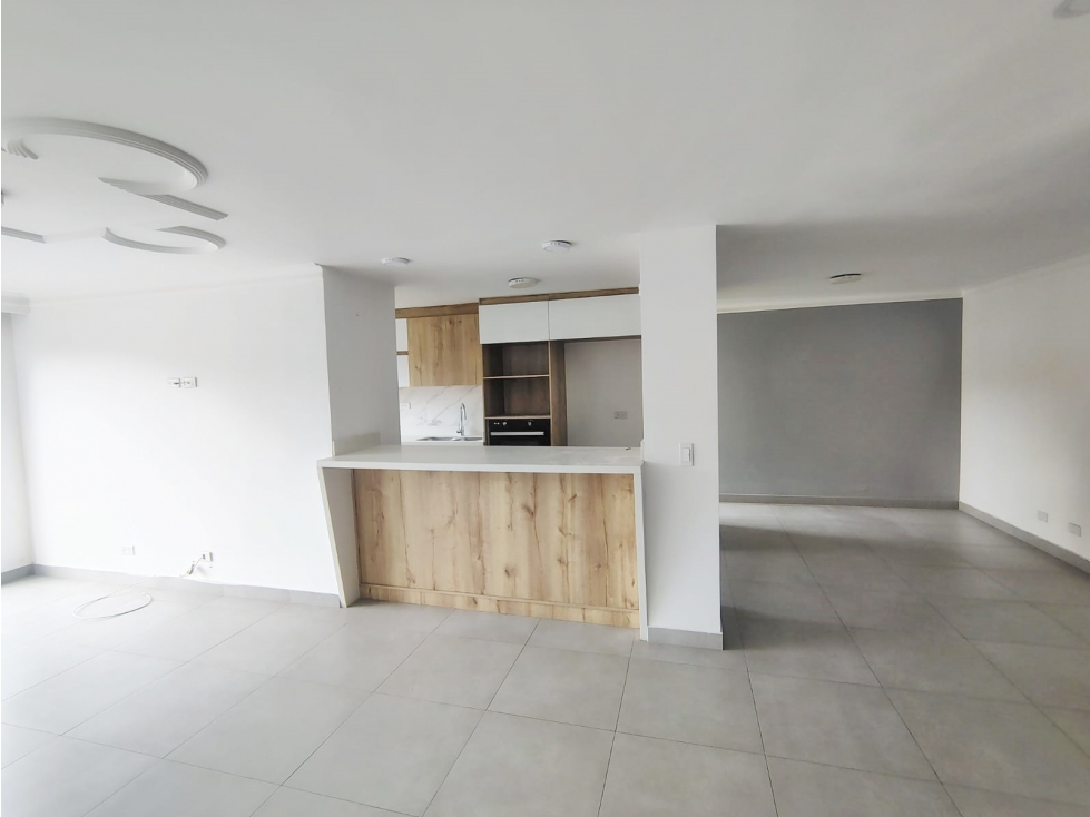 Apartamento en arriendo sector Loma del Encierro — foto 4