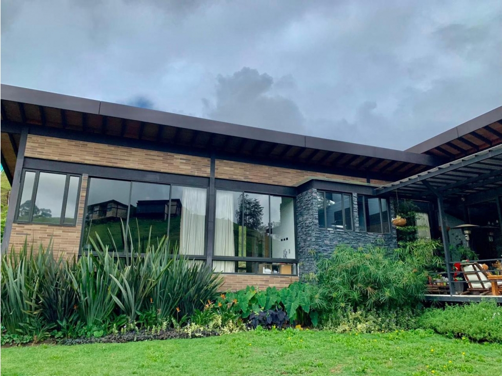 CASA EN ARRIENDO EN MONTESERENO EN EL RETIRO