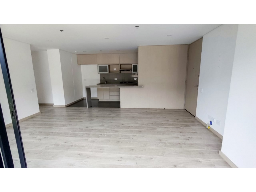 Apartamento en Arriendo sector superior padre Marianito — foto 4
