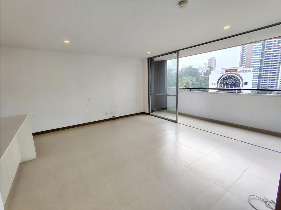 Apartamento en arriendo sector Loma de los Gonzalez — foto 2