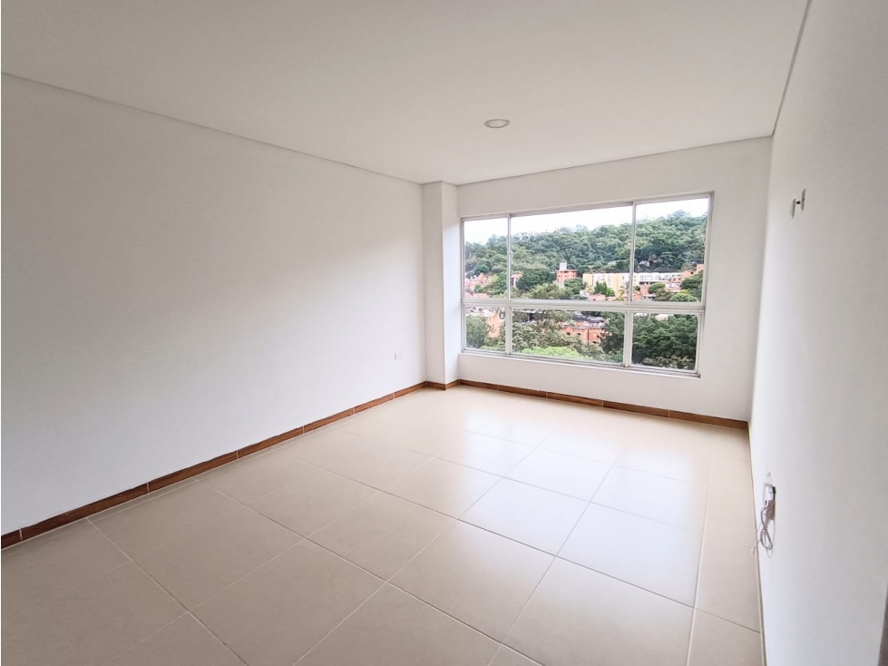 Apartamento en Arriendo Los Colores Medellin — foto 3