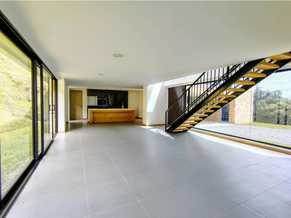 Apartamento en arriendo sector Loma del Escobero — foto 3