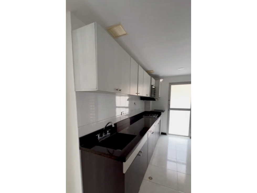 Apartamento En Arriendo En Laureles — foto 2