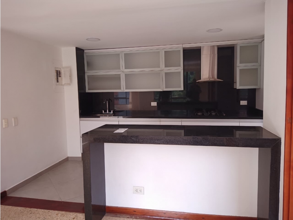 Apartamento en arriendo sector los balsos — foto 3