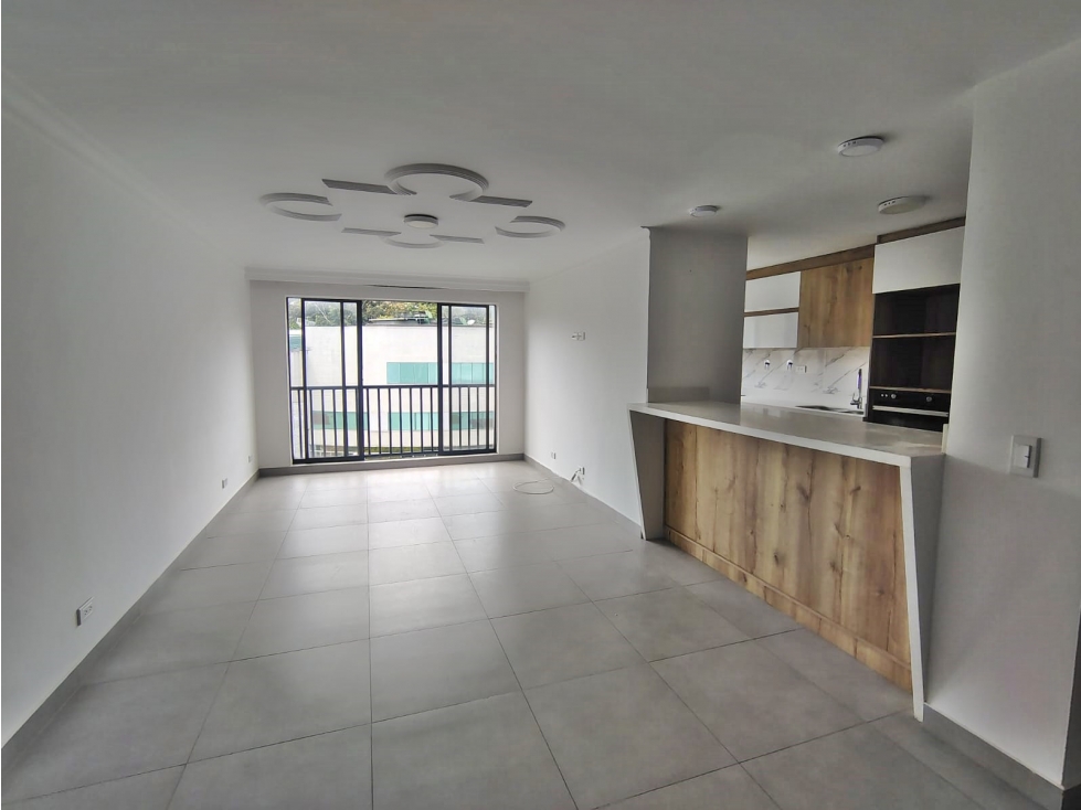 Apartamento en arriendo sector Loma del Encierro — foto 3