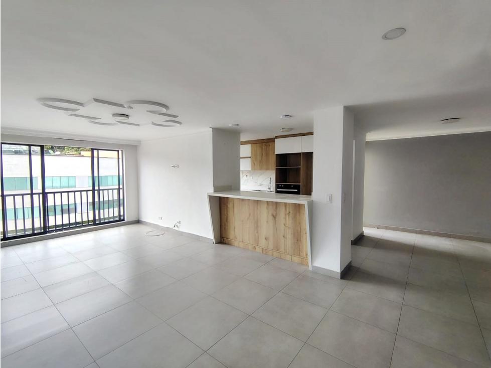 Apartamento en arriendo sector Loma del Encierro