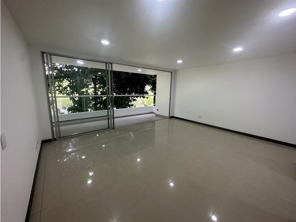 Apartamento en Arriendo sector Milla de Oro — foto 2
