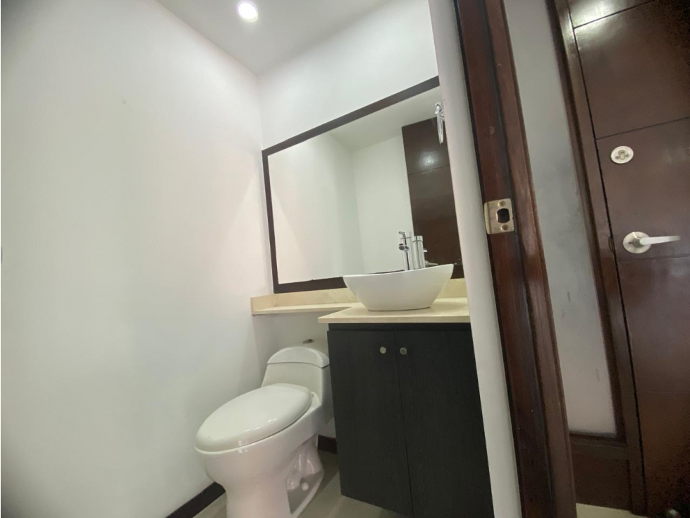 Arriendo Apartamento en el Poblado Sector los Balsos — foto 4
