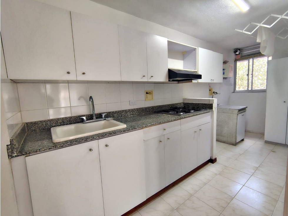 Apartamento en arriendo sector Cumbres — foto 2