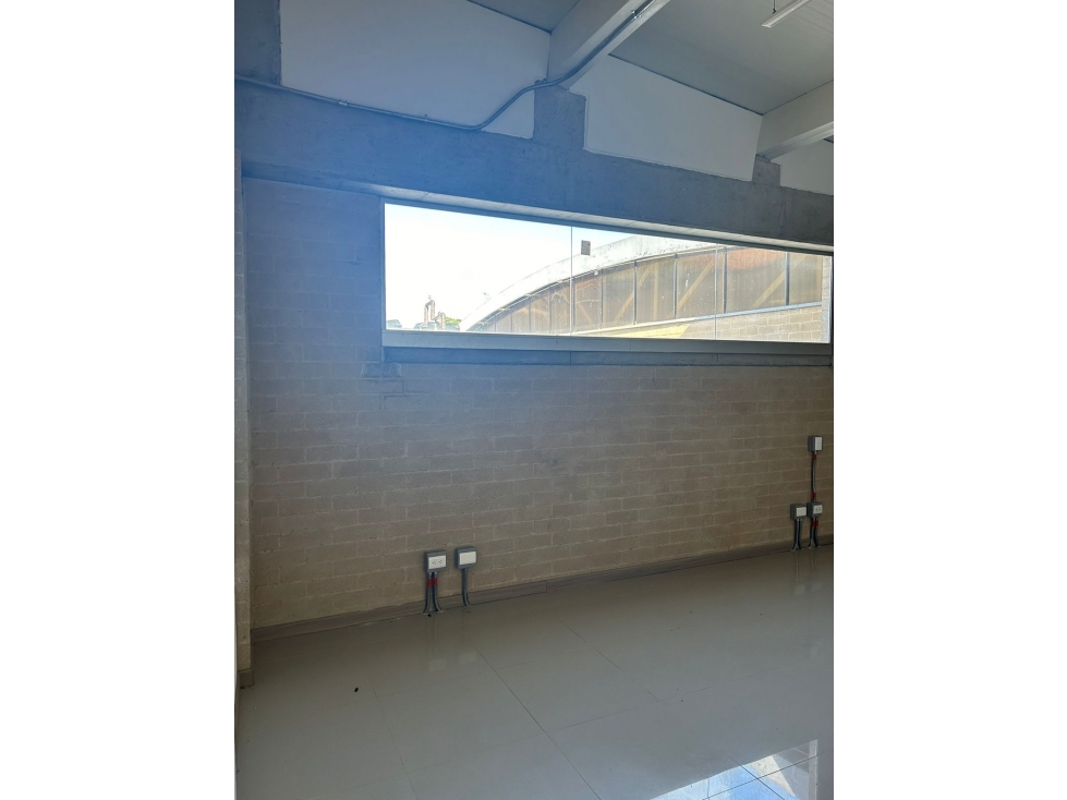 Local en arriendo en Rionegro sector el porvenir — foto 2