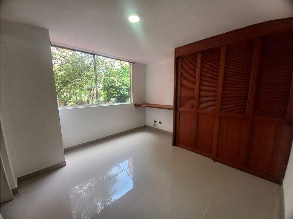 Apartamento en Arriendo Loma de Los Bernal Medellin — foto 2