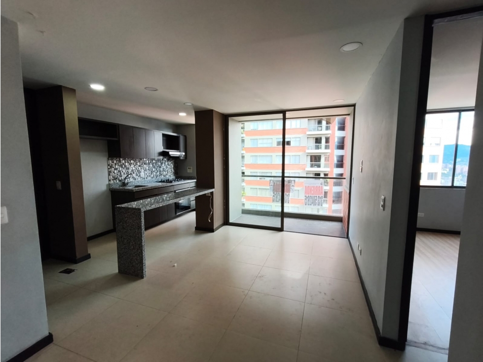 Apartamento en arriendo sector superior padre Marianito — foto 2