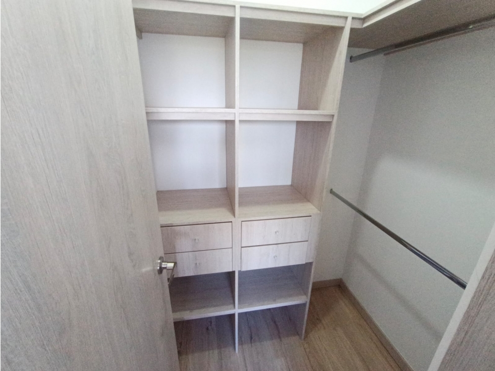 Apartamento en arriendo en Rionegro sector san antonio de pereira — foto 3