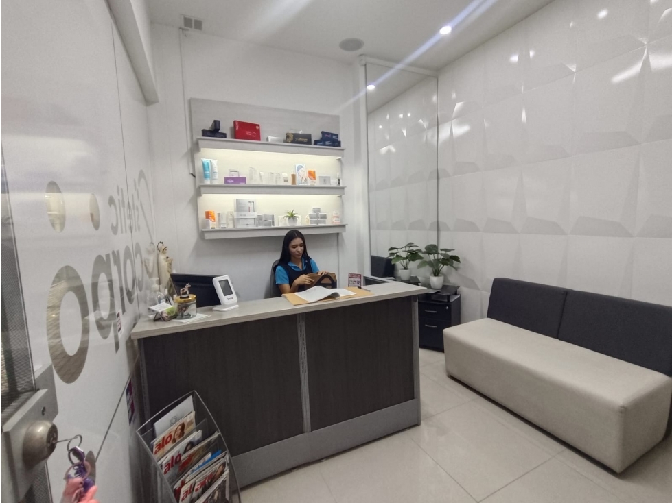 LOCAL EN ARRIENDO COMPLEX LLANOGRANDE - 3