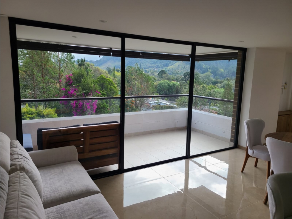 Apartamento en Renta -El Retiro - 1