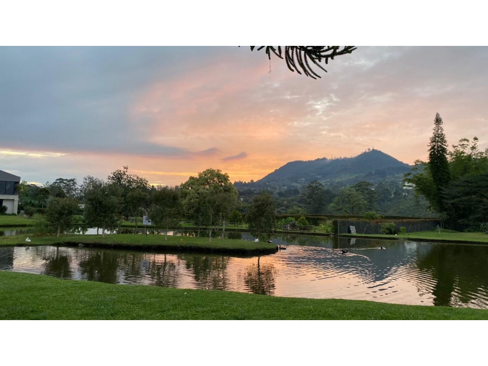 Casa campestre moderna en venta o renta vía Rionegro, La Ceja