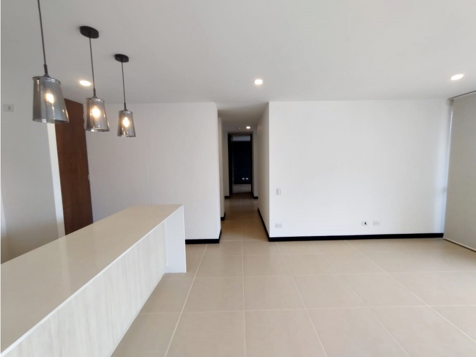 apartamento en arriendo sector loma de los Gonzalez, cerca al tesoro — foto 2