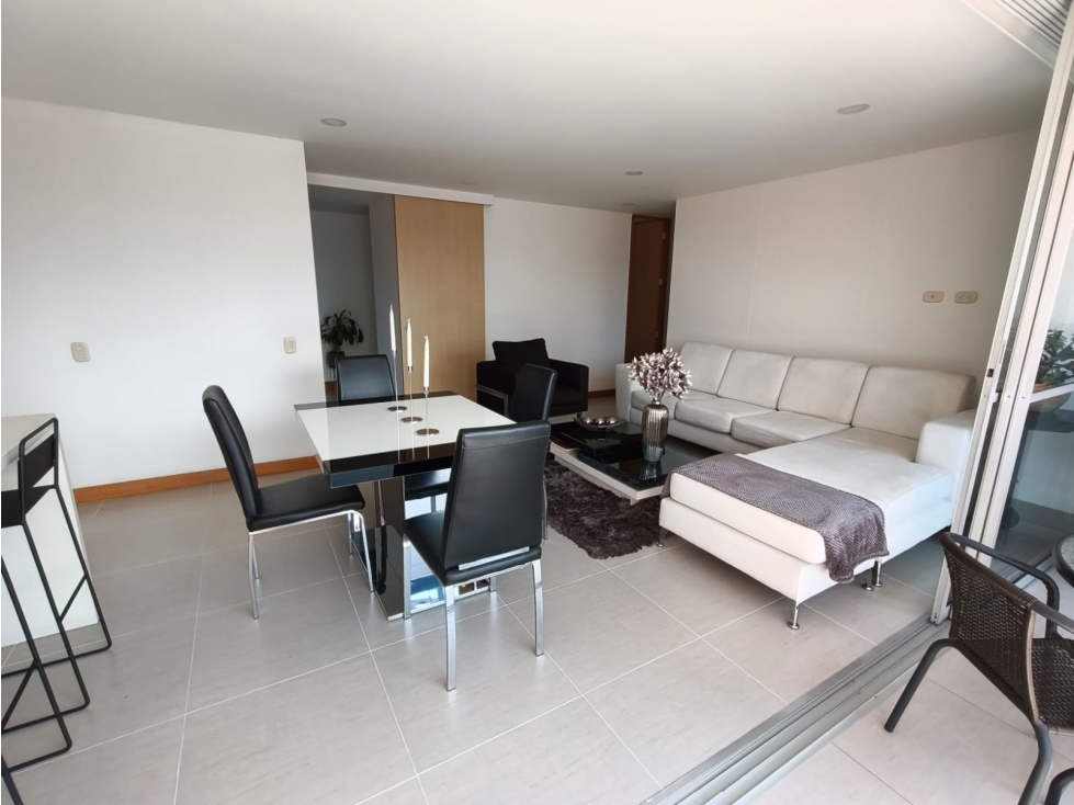 Apartamento Amoblado en Arriendo Loma del Esmeraldal — foto 4
