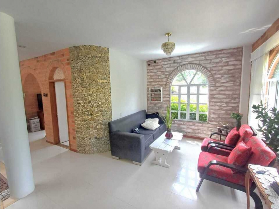 Casa en Arriendo Transversal Intermedia Envigado — foto 3