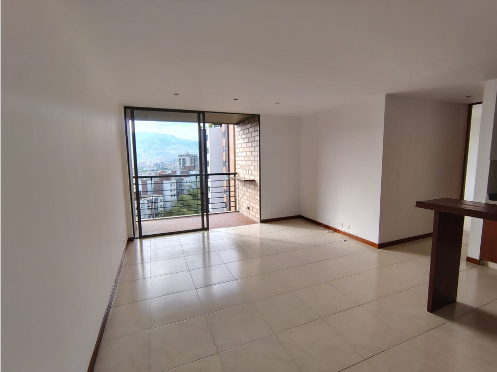 Apartaestudio en arriendo sector Loma del Encierro — foto 2