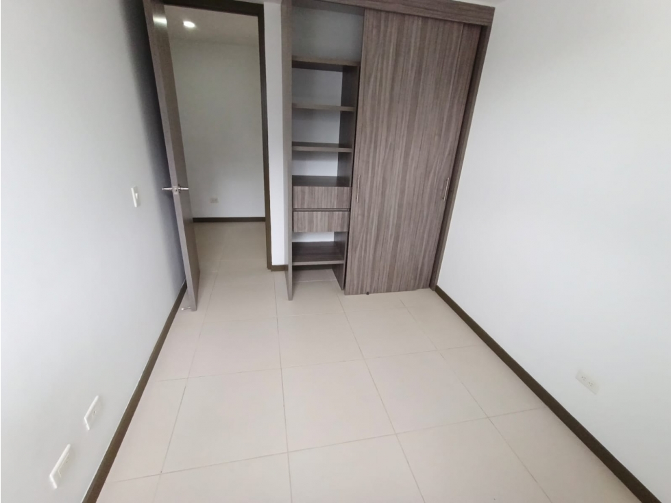 Apartamento en arriendo en Rionegro sector san antonio — foto 3