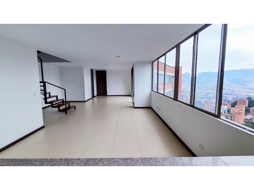 Apartamento Duplex en Arriendo sector Padre Marianito — foto 2