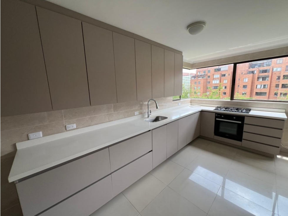 Apartamento en Arriendo Milla de Oro Medellin — foto 4