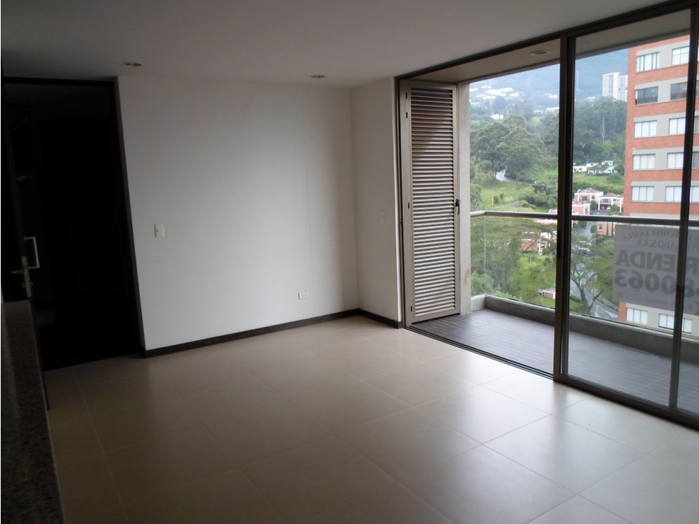 Apartamento en Arriendo sector superior padre Marianito — foto 2