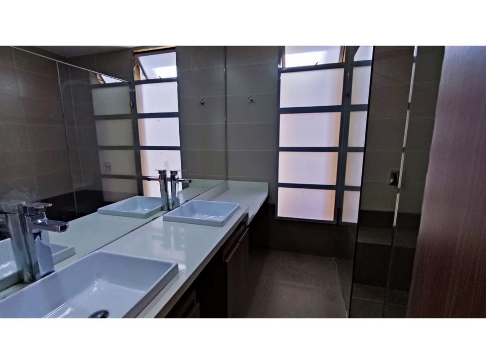 Apartamento en Arriendo sector Castropol — foto 4