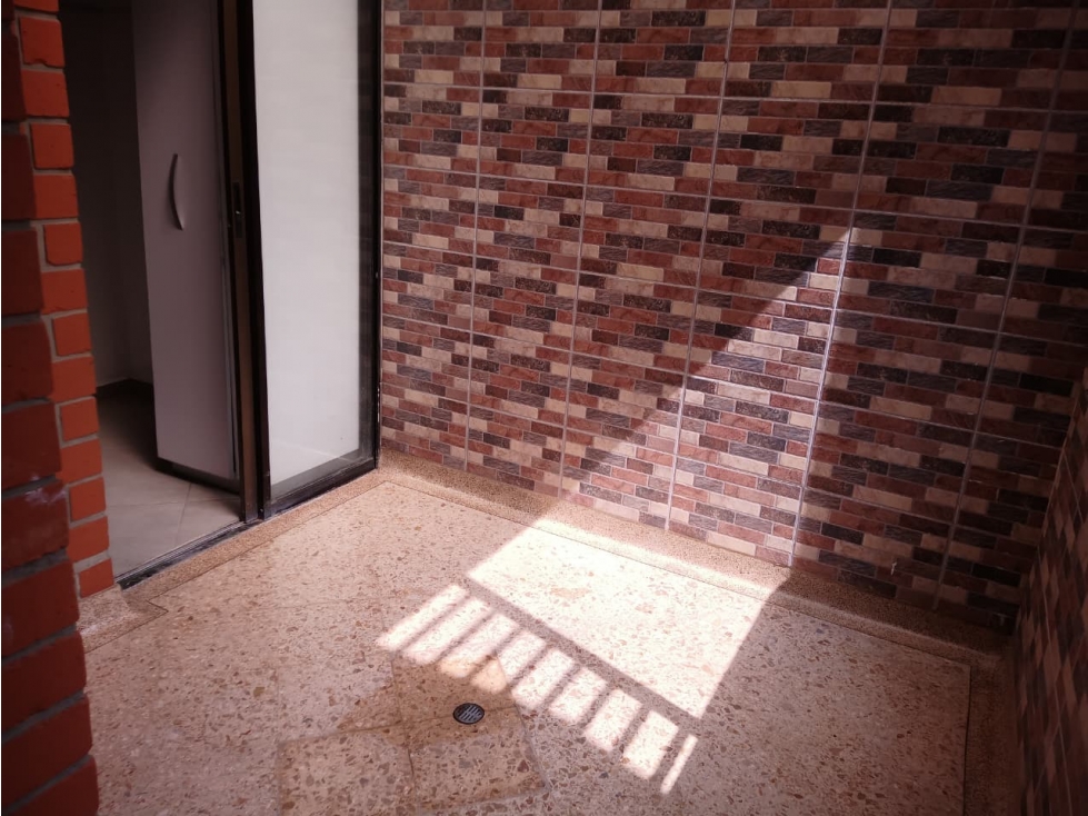 Apartamento en arriendo sector los balsos — foto 5