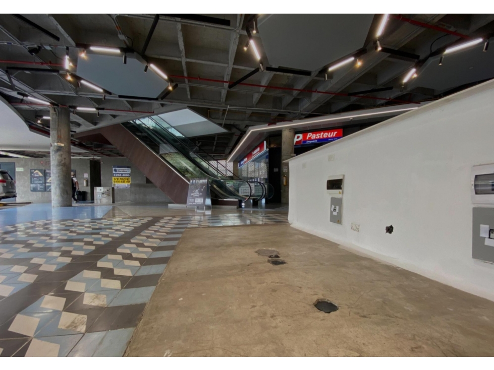 Local en arriendo sector San Lucas — foto 4