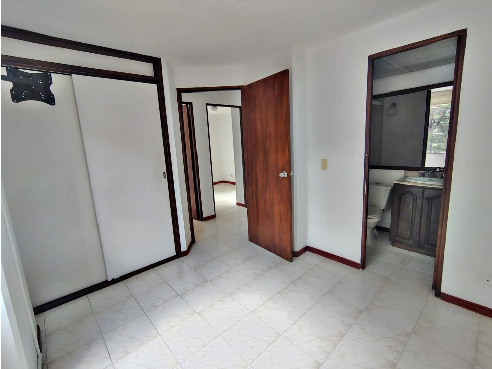 Apartamento en arriendo sector Cumbres — foto 5