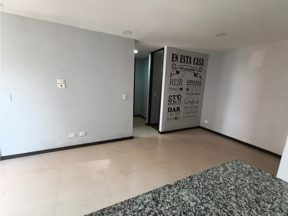 Apartamento en arriendo sector superior padre Marianito — foto 5