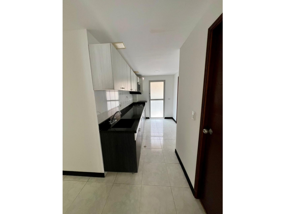 Apartamento En Arriendo En Laureles — foto 3