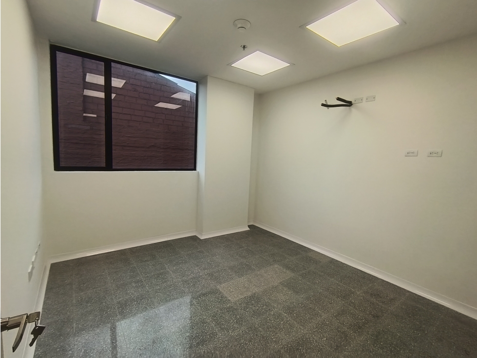 Oficina en Arriendo El Diamante Medellin - 5