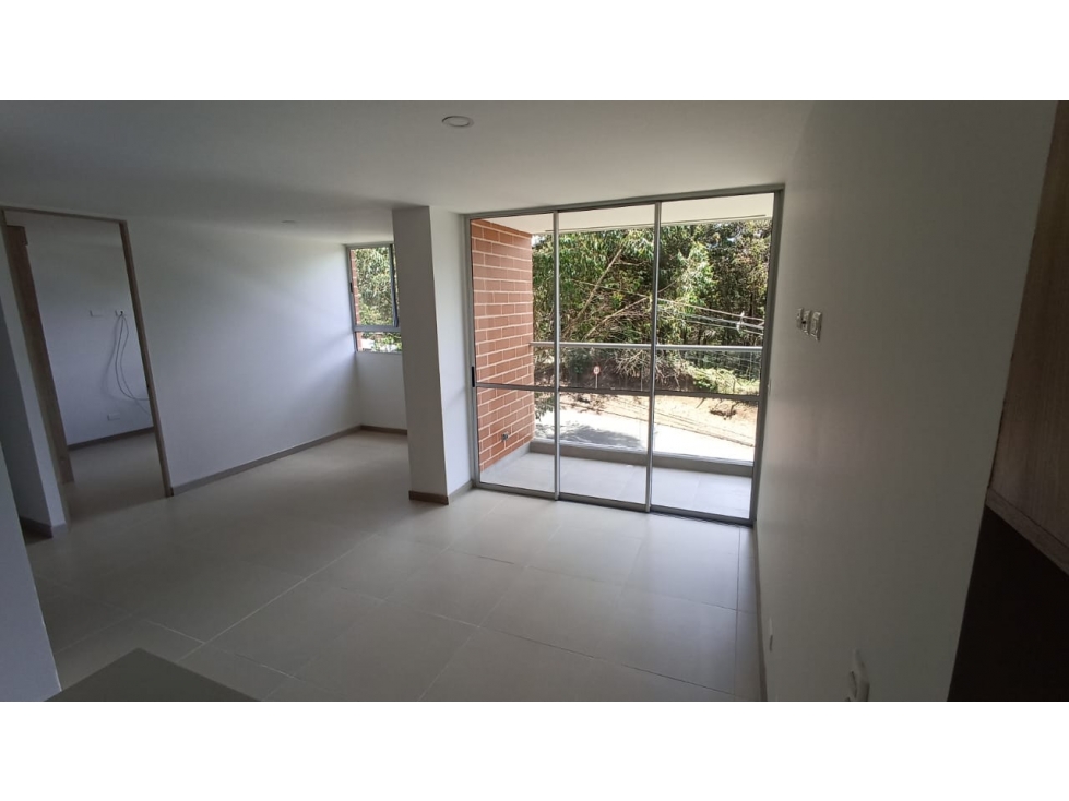 Apartamento en arriendo en Rionegro- los colegios — foto 2
