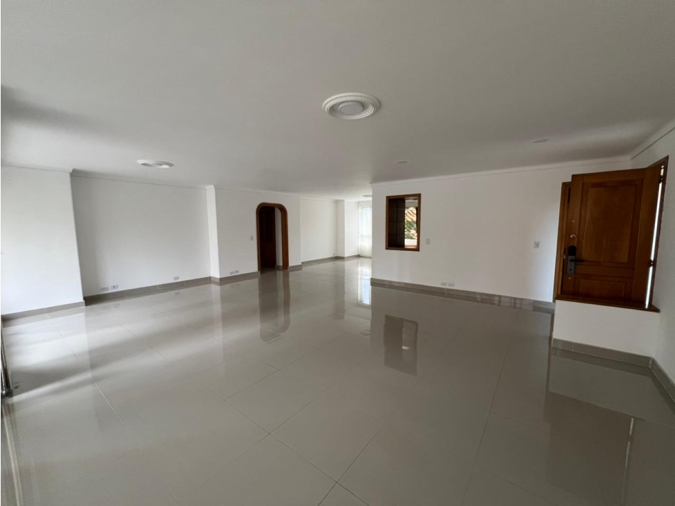 Apartamento en Arriendo Milla de Oro Medellin — foto 2