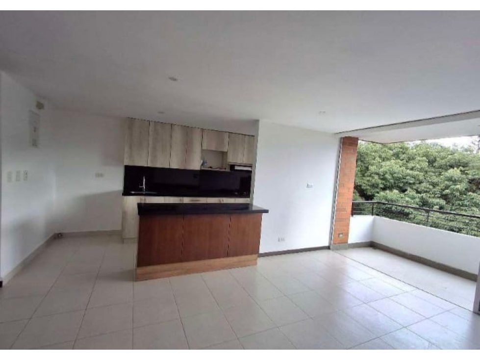Arriendo Apartamento en el Poblado Sector Patio Bonito — foto 4